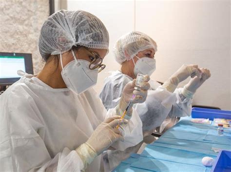 Lo ha detto il presidente della regione lombardia attilio fontana che nel pomeriggio di. Vaccini in Lombardia, aperte da oggi in anticipo le ...