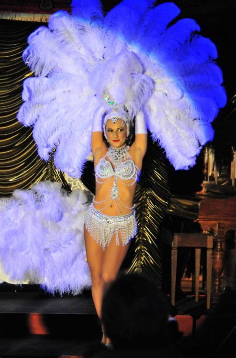 Matic cultural dance show is located in kuala lumpur. Burlesque Classic Swan Feather Fan Dance | Fan dance ...