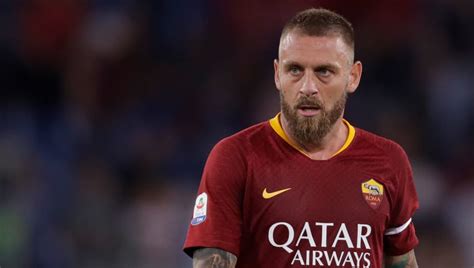 Daniele de rossi was born on 24 july 1983 in rome and began his young football life as a striker 2. Roma, infortunio per Daniele De Rossi: frattura a Empoli ...