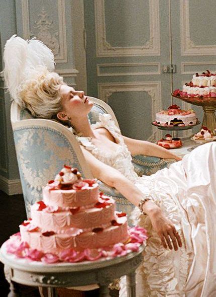 1,845 likes · 60 talking about this. LA BUCHE MARIE ANTOINETTE SIGNÉE LADURÉE