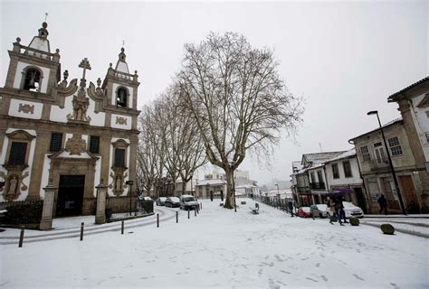 Nevou em plena primavera em portugal. Neve em Portugal: as melhores imagens do nevão em Trás-os ...