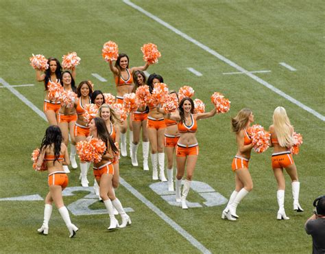 Lions cheerleaders practice at ford field for the first time. Pro Cheerleader Heaven: The BC Lions Cheerleaders Are Amazing