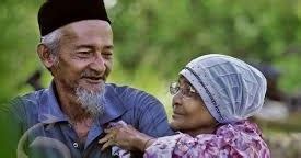 Dari aspek lain pula, punca pengabaian warga tua juga disebabkan oleh tindakan ibu bapa itu sendiri. PENGABAIAN WARGA TUA - Ijazah Syariah Sem 6