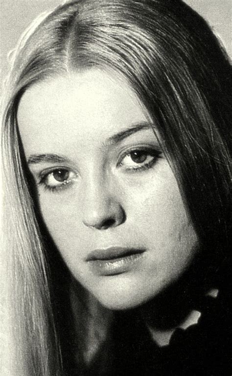 Sedmdesátiletá slovenská herečka emília vášáryová byla v mládí pěkné kvítko. Magda Vášáryová | Herečky