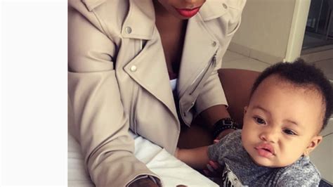 Dj zinhle treated her fans to an honest qna where she divulged a few details about her relationship with murdah bongz and her preference when it. Dj Zinhle Husband - Is The Newly Wedded Minnie Dlamini ...