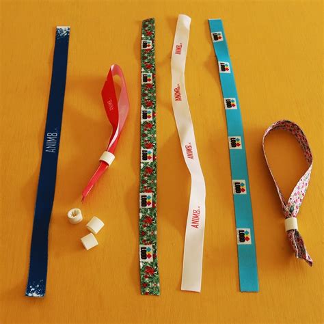 Download Fabric Security Wristband | Anim8