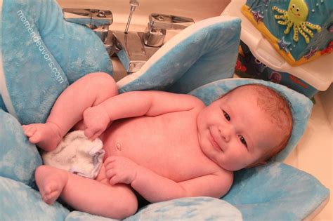 How to bathe a newborn. Blooming Bath {Review & Giveaway!!}