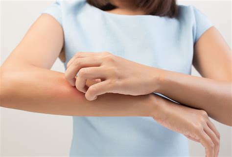 Lupus is an autoimmune disease that can cause joint pain, fever at times, symptoms of lupus might be mild or not noticeable (meaning they're in remission). Types of Lupus Disease, Symptoms, & Flare-Ups - eMediHealth