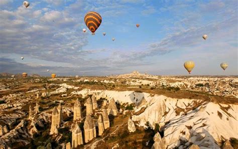 Bu günkü kapadokya bölgesi nevşehir, aksaray, niğde, kayseri ve kırşehir illerinin kapladığı alandır. Kapadokya Nevşehir Otelleri ve Fırsatları, Kapadokya ...