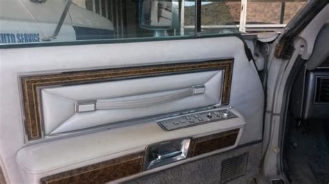 Vinyl top does show its age in some spots as well. 1976 Lincoln Continental - New Interior! for sale: photos ...