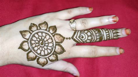 Beautiful gol tikki mehndi designs, for back hand. Gol Tikki Mehndi Designs For Back Hand Images - Easy Round ...