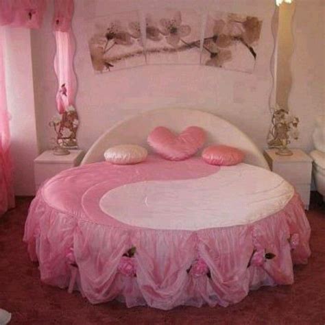 So, if you aim to get a bedroom that is far from usual, then try getting yourself a round bed. Round bed | Pink bedrooms, Bedroom decor, Pink room