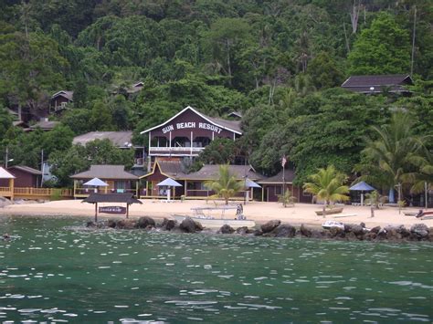 Pulau tioman) is a small island, 39 km long and 12 km wide, located off the east coast of peninsular malaysia. Ujana Ilham Ainol: Menziarah Kg Mukut di Pulau Tioman pada ...