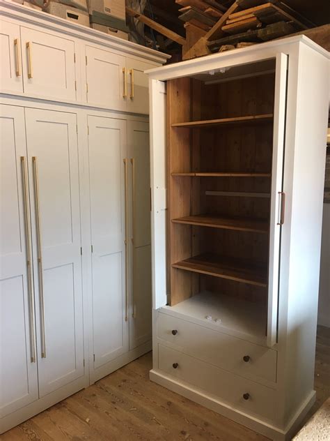 BESPOKE Larder with 1 over 1 Drawer - Cheshire Pine and Oak
