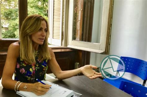 'ella tiene una preocupación que es la gente que tiene hambre',la intensa agenda de victoria tolosa paz en la rioja Victoria Tolosa Paz: "La rendición es un dibujo de Garro ...