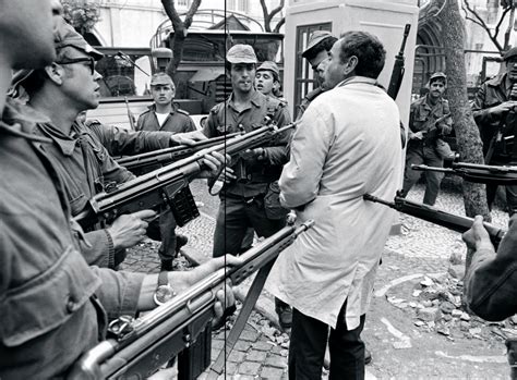 No dia 25 de abril de 1974, centenas de militares marcharam por várias regiões de portugal em uma ação coordenada que instaurou a democracia no país depois de 48 anos de ditadura. Citizen Grave: Portugal Abril de 1974