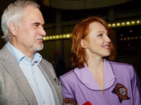 Валерий Меладзе и Альбина Джанабаева встретят Новый год не ...
