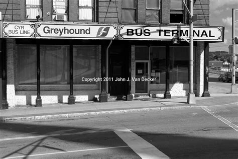 Esplora i migliori hotel a bangor, maine, stati uniti. Black and white image of an old building housing the ...