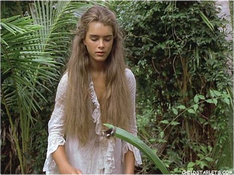 I keep coming back to these images for hair inspiration, and i always wanted my hair to be long like this, so i could wear my hair like a mermaid bikini top. "The Blue Lagoon" - 1980 - Brooke Shields Fan Art ...