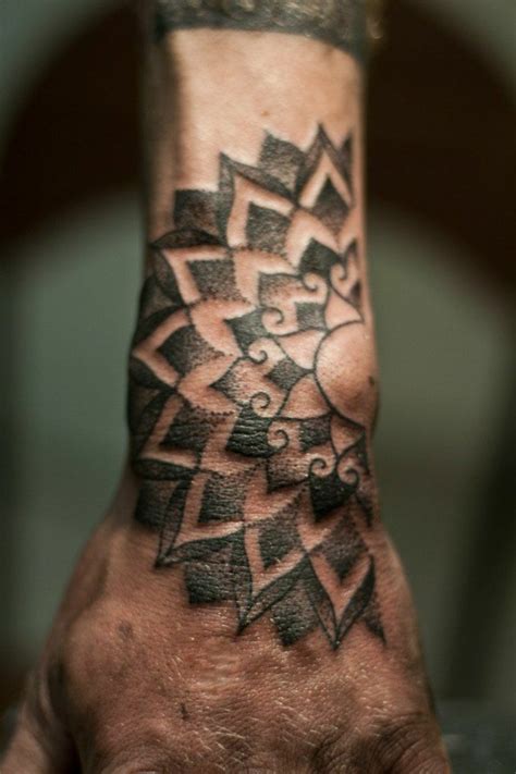 Maybe you would like to learn more about one of these? 1001+ ide untuk tato pergelangan tangan - menjadi unik ...