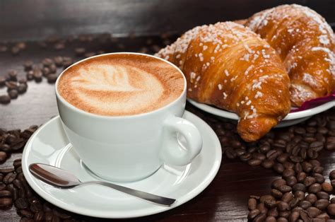 Non sono la mettere d'accordo tutti gli italiani su cosa sia una brioche, cosa un croissant e cosa un cornetto forse. Cornetto e cappuccino: la coccola del mattino che aiuta i ...