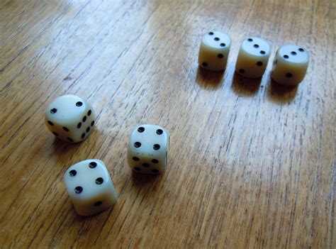 At the beginning each player throws 6 dice. Play zilch online. Zilch - Play The Free Game Online