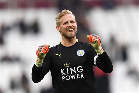 Peter schmeichel is the father of kasper schmeichel (leicester city). Is Kasper Schmeichel Arsenal's Best Option?