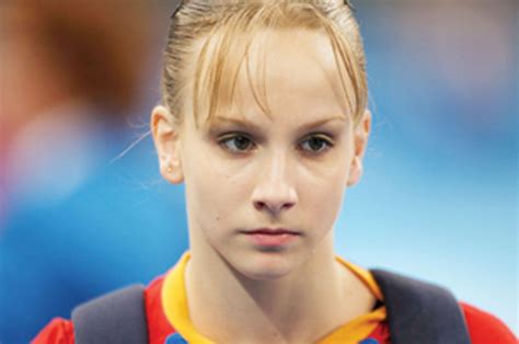 Sandra raluca izbaşa (born june 18, 1990 in bucharest, romania) is a retired romanian artistic gymnast. All Super Stars: Sandra Izbasa Profile, Pictures, Images ...