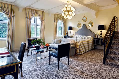 This hotel also features complimentary wireless internet access, concierge services, and a hair salon. Meghan Markle inspires new suite at The Milestone Hotel ...