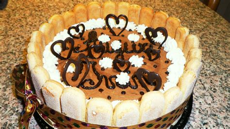 La charlotte classica è una torta che si prepara con uno stampo particolare, sulle scanalature per i savoiardi, che ricorda la cuffia da cui il dolce prende il nome. Le mie ricette online: Charlotte al cioccolato!! Chocolate ...