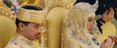 Sultan of brunei's son prince abdul malik gets married in a sea of gold. Photos of the Most Tricked-Out Royal Wedding of the Year ...