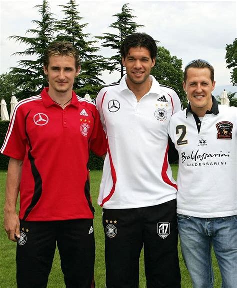 May 31, 2021 · michael bal­lack lässt sich beim fuß­ball gucken nicht ablenken große spieler zeichnen sich ja auch dadurch aus, dass sie stets fokus­siert bleiben. Football Soccer Futbol فوتبال on Instagram: "#Klose # ...