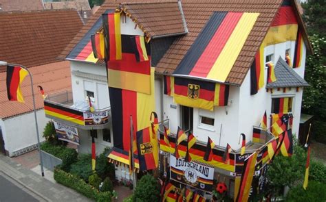 Sie wollte gleich eur in zloty tauschen, habe ihr jedoch angesichts. Macht mit: Wir suchen den EURO-Superfan! :: DFB ...