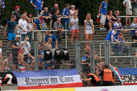 You can also add information on michelin restaurants, tourist attractions or hotels in dortmund or kiel. Borussia Dortmund U23 - Holstein Kiel | Fußball Dritte ...
