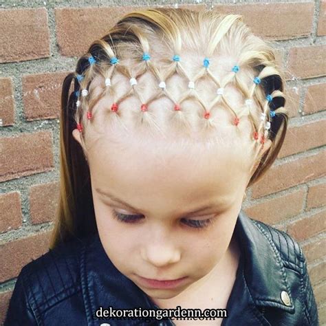 Add a little color with rubber bands. Pin by Sv_KL on зачіски in 2020 | Hair styles, Girl ...