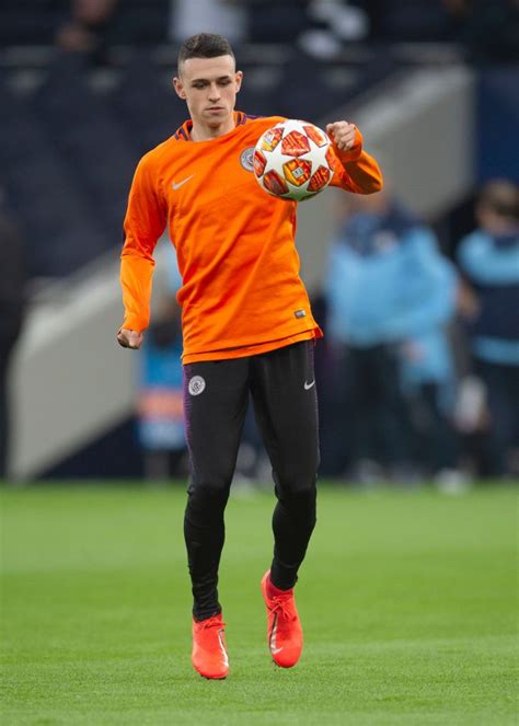 The great collection of manchester city wallpaper for desktop, laptop and mobiles. Phil Foden of Manchester City controls the ball during the ...