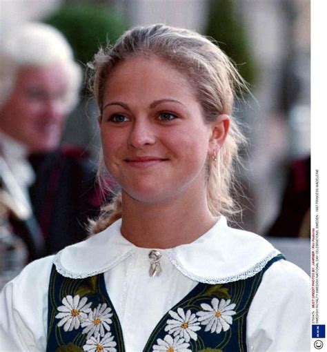 Erst einen tag vor der trauung wurde vom hof höchstpersönlich enthüllt, dass. Look-Book - Madeleine: Schön schick diese Prinzessin ...