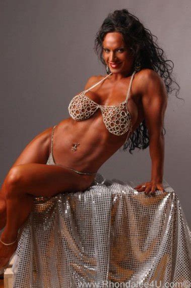 The lovely female bodybuilder emily holder placed first in the heavyweight women's bodybuilding division as well as the masters over 35 class at the 2011 eastern usa championships! Ронда Куарезма (Rhonda Quaresma), фотографии, биография ...