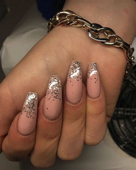 Ombre nails create the illusion of change in shades and colors. Cool Glitter Ombre Nail Design Ideas 2021 - Fashionre