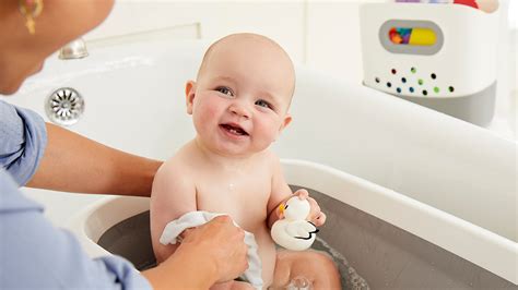 Find out how to do it (and how often) with this guide to keeping baby happy and clean in the cold. How to Give Bath to Baby in Winters - How Often Should I ...