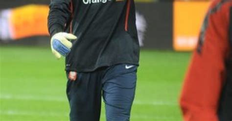 Born on january 29th, 1990 in gryfice, poland. Wojciech Szczęsny robi sobie żarty z Grzegorza Krychowiaka