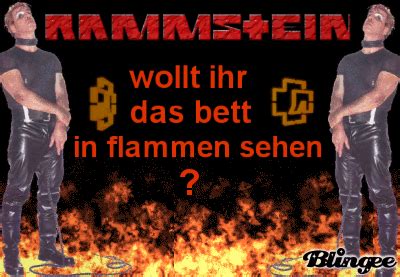 Sex ist ein schlacht liebe ist krieg. wollt ihr das bett in flammen sehen? Fotografía #127436546 ...