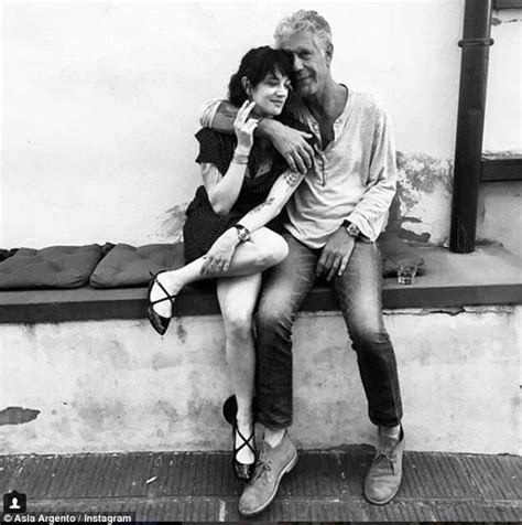 Barack obama visits a hanoi noodle shop reportedly with tv chef anthony bourdain, who picked up the tab. Asia Argento seeks comfort in Berlin after Bourdain's ...