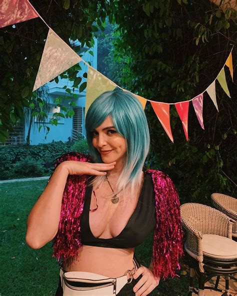 We did not find results for: Titi Müller posta clique de Carnaval com barriga de fora ...