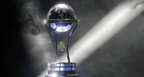 Los que juegan la primera fase percibieron 225 mil dólares y por acceder a fase de grupos, cada equipo recibirá otros 300 por cada partido como local. Copa Sudamericana: el nuevo formato desde el 2021 que ...