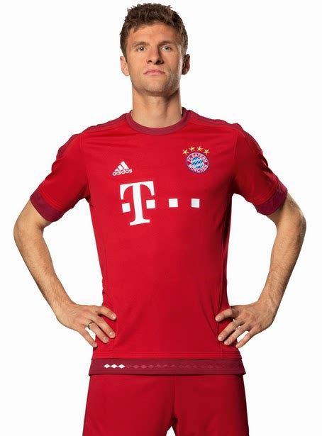 E o uniforme estreia já no sábado, diante do eintracht frankfurt, na última rodada da bundesliga. Bayern de Munique apresenta sua nova camisa para 2015/2016 ...