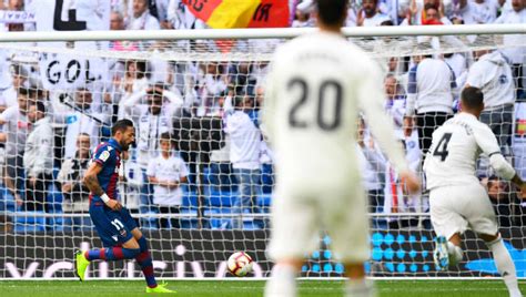 ¡¡ ¡roger da la vuelta al marcador!!! Real Madrid vs Levante 1-2: Report, Ratings & Reaction as ...