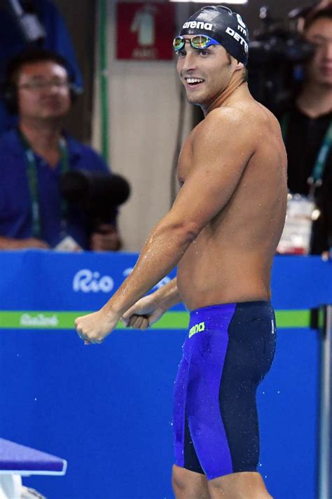 Stefano morini, il moro, l'allenatore che lo ha portato sul podio olimpico (bronzo a rio nei 400 e nei 1.500 va forte su distanze diversissime, dai 200 ai 1.500. Gabriele Detti, il nuotatore che vuole fare il modello ...