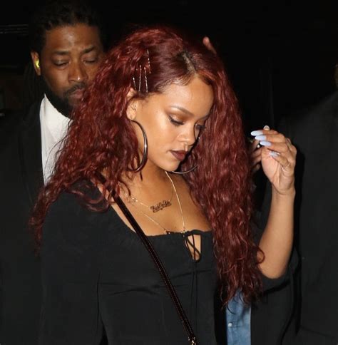 Side style with soft waves. Rihanna🔥 | Rihanna hairstyles, Straight hairstyles, Curly ...