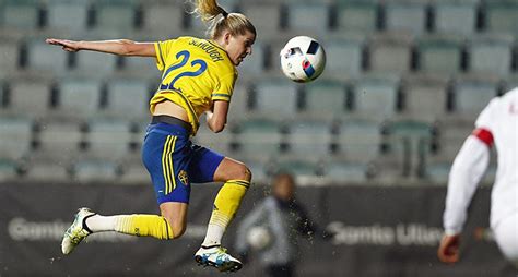 Olivia is in her professional football career for over ten years and she started her national team career since 2013 and still pursuing her career. 8 Sidor - Sverige får möta Danmark i kval igen